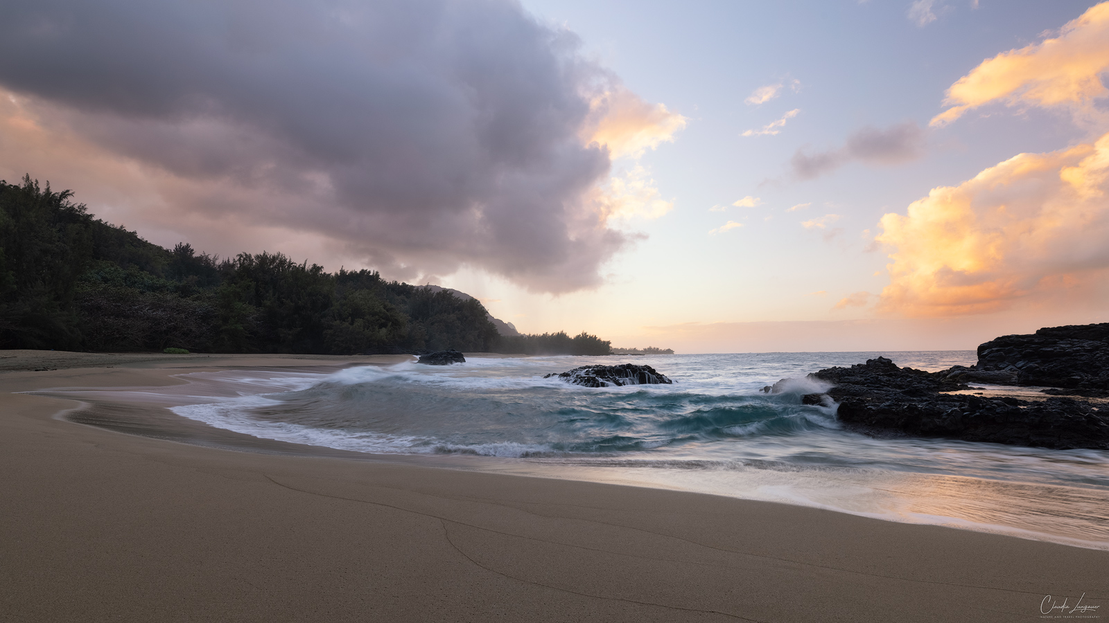 Big waves at Kahalahala Beach on the north shore of Kauai island in Hawaii.